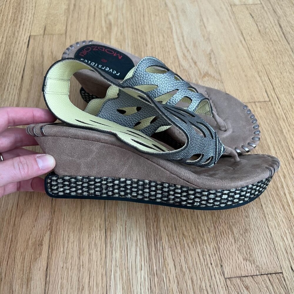Modzori Troya 3 Butter Flip To Pewter Reversible Wedge Sandals Women's SIze 8 - Picture 6 of 9